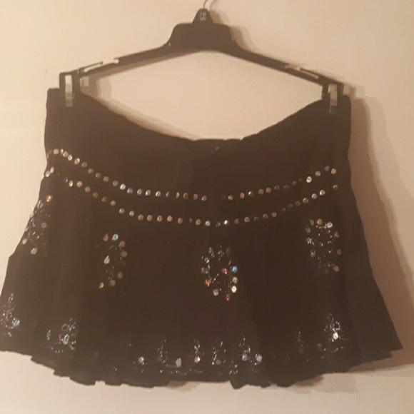 NEELAM SEQUINED MINI SKIRT - Picture 1 of 4